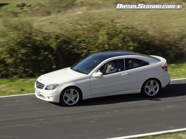 Mercedes CLC 160 BlueEFFICIENCY Picture #8 Mercedes CLC 160 BlueEFFICIENCY Picture #8