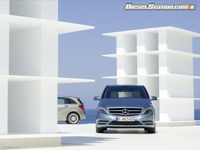 Mercedes Compact sports tourer the new B Class 2012 Picture #21 Mercedes Compact sports tourer the new B Class 2012 Picture #21