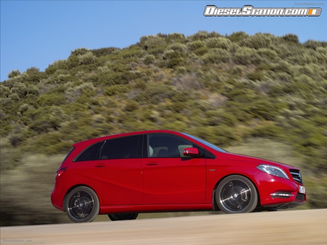 Mercedes Compact sports tourer the new B Class 2012 Picture #9 Mercedes Compact sports tourer the new B Class 2012 Picture #9