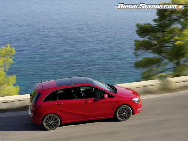 Mercedes Compact sports tourer the new B Class 2012 Picture #13 Mercedes Compact sports tourer the new B Class 2012 Picture #13