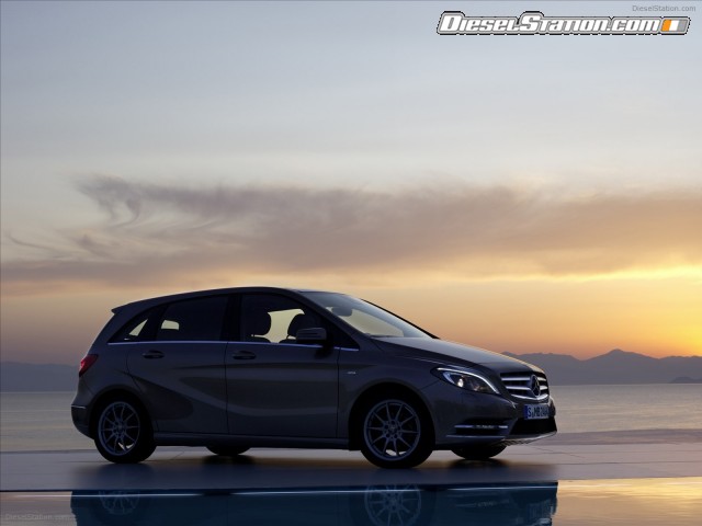Mercedes Compact sports tourer the new B Class 2012 Picture #19 Mercedes Compact sports tourer the new B Class 2012 Picture #19