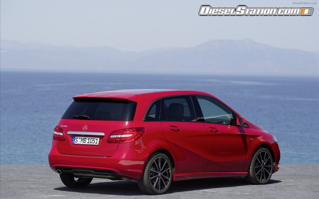 Mercedes Compact sports tourer the new B Class 2012 Widescreen Picture #2 Mercedes Compact sports tourer the new B Class 2012 Widescreen Picture #2