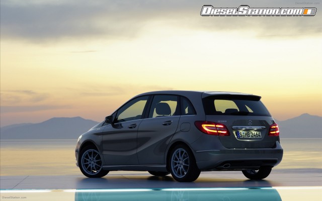 Mercedes Compact sports tourer the new B Class 2012 Widescreen Picture #17 Mercedes Compact sports tourer the new B Class 2012 Widescreen Picture #17