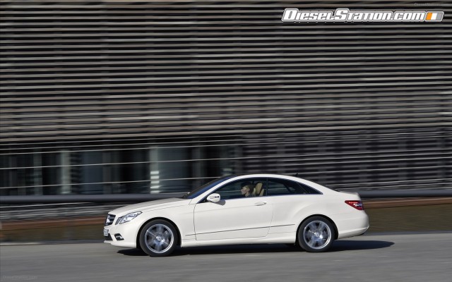 Mercedes E Klasse Coupe 2011 Widescreen Picture #23 Mercedes E Klasse Coupe 2011 Widescreen Picture #23