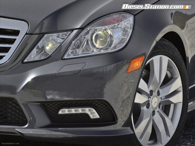 Mercedes E350 4MATIC Wagon 2011 Picture #58 Mercedes E350 4MATIC Wagon 2011 Picture #58