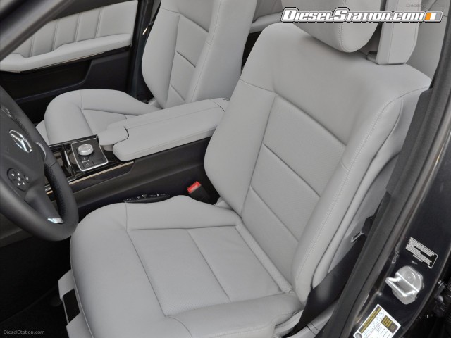 Mercedes E350 4MATIC Wagon 2011 Picture #54 Mercedes E350 4MATIC Wagon 2011 Picture #54