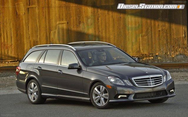 Mercedes E350 4MATIC Wagon 2011 Widescreen Picture #31 Mercedes E350 4MATIC Wagon 2011 Widescreen Picture #31