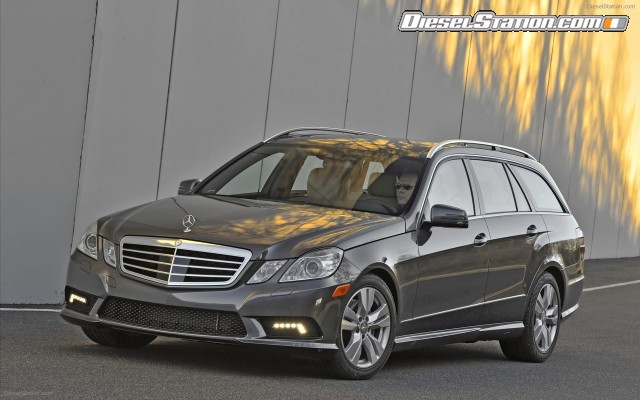 Mercedes E350 4MATIC Wagon 2011 Widescreen Picture #45 Mercedes E350 4MATIC Wagon 2011 Widescreen Picture #45