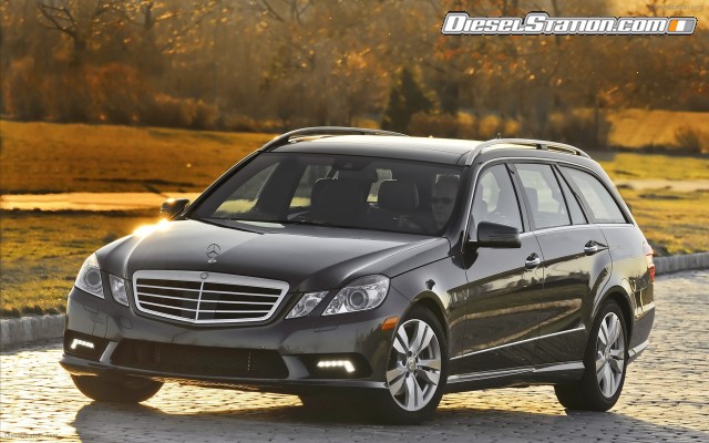 Mercedes E350 4MATIC Wagon 2011 Widescreen Picture #53 Mercedes E350 4MATIC Wagon 2011 Widescreen Picture #53