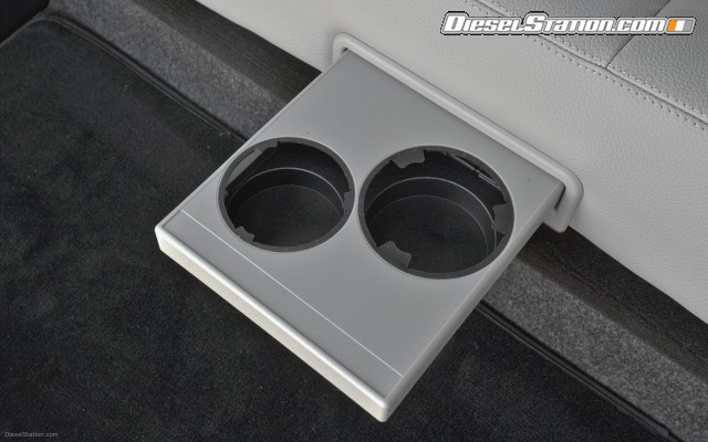 Mercedes E350 4MATIC Wagon 2011 Widescreen Picture #30 Mercedes E350 4MATIC Wagon 2011 Widescreen Picture #30