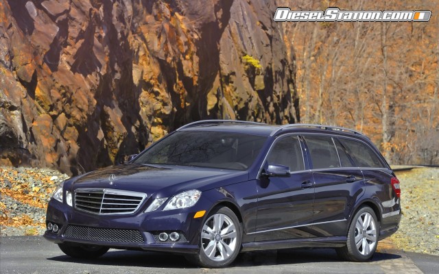 Mercedes E350 4MATIC Wagon 2011 Widescreen Picture #47 Mercedes E350 4MATIC Wagon 2011 Widescreen Picture #47