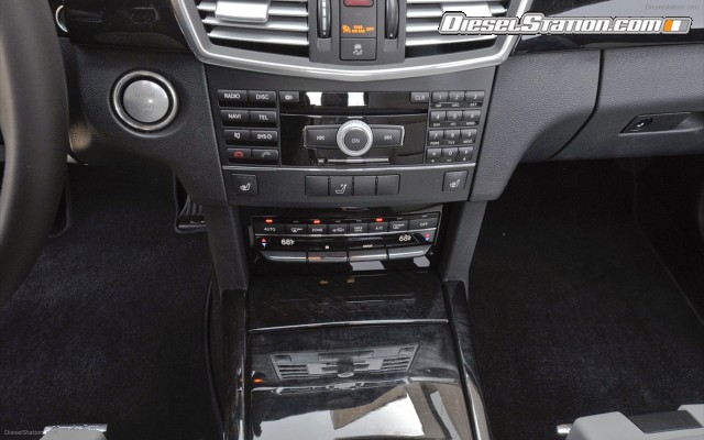 Mercedes E350 4MATIC Wagon 2011 Widescreen Picture #55 Mercedes E350 4MATIC Wagon 2011 Widescreen Picture #55