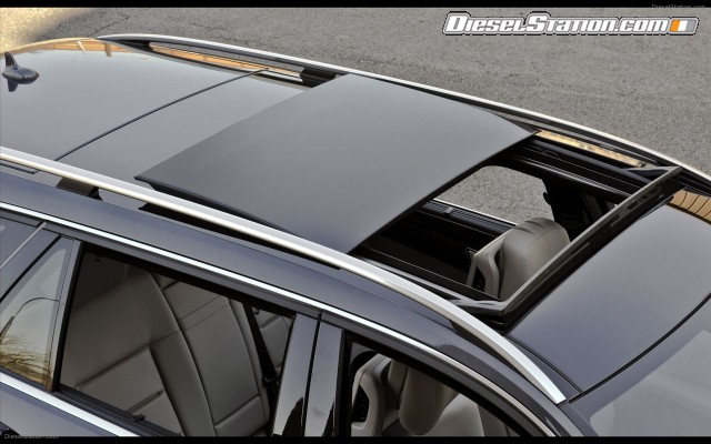 Mercedes E350 4MATIC Wagon 2011 Widescreen Picture #39 Mercedes E350 4MATIC Wagon 2011 Widescreen Picture #39