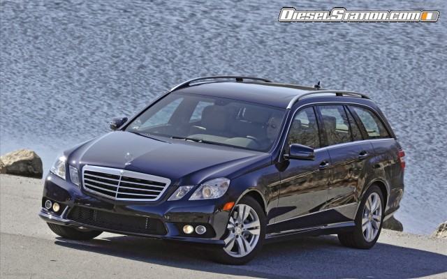 Mercedes E350 4MATIC Wagon 2011 Widescreen Picture #51 Mercedes E350 4MATIC Wagon 2011 Widescreen Picture #51
