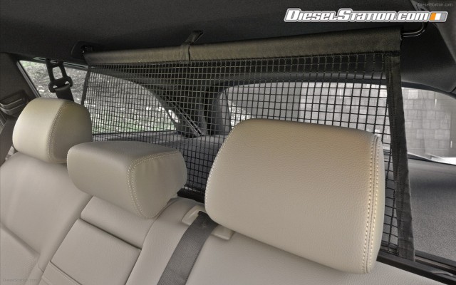 Mercedes E350 4MATIC Wagon 2011 Widescreen Picture #27 Mercedes E350 4MATIC Wagon 2011 Widescreen Picture #27