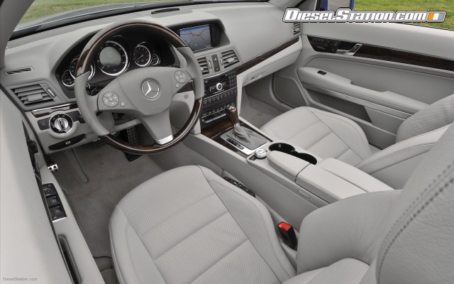 Mercedes E550 Cabriolet 2011 Widescreen Picture #4 Mercedes E550 Cabriolet 2011 Widescreen Picture #4