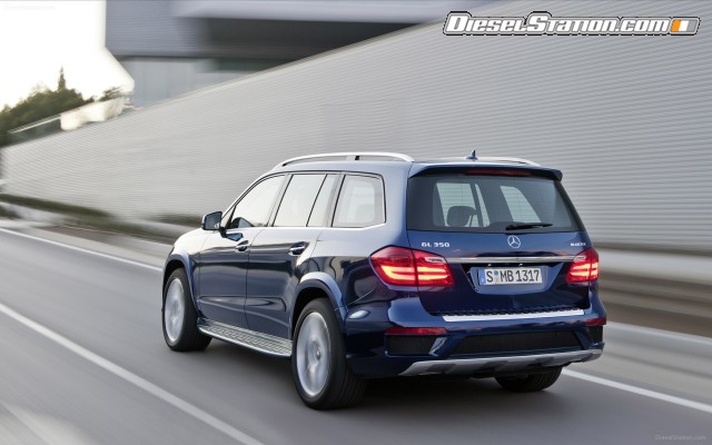 Mercedes GL Class 2013 Widescreen Picture #2 Mercedes GL Class 2013 Widescreen Picture #2