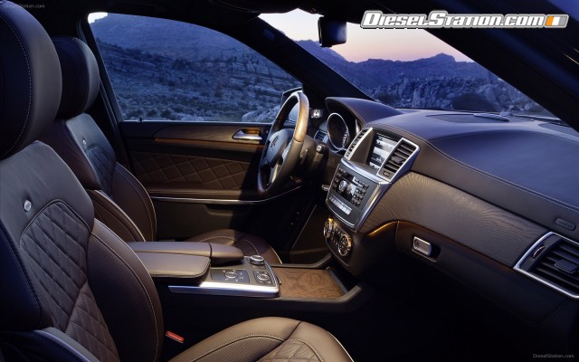 Mercedes GL Class 2013 Widescreen Picture #13 Mercedes GL Class 2013 Widescreen Picture #13