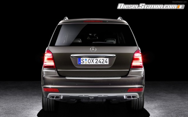 Mercedes GL Class Grand Edition 2011 Widescreen Picture #2 Mercedes GL Class Grand Edition 2011 Widescreen Picture #2