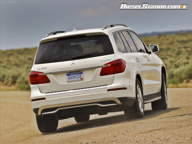 Mercedes GL350 2013 Picture #3 Mercedes GL350 2013 Picture #3