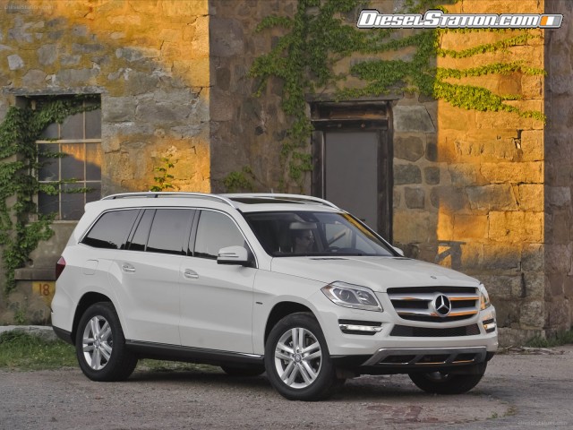 Mercedes GL350 2013 Picture #2 Mercedes GL350 2013 Picture #2
