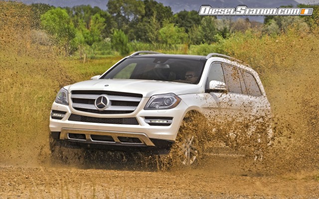 Mercedes GL350 2013 Widescreen Picture #1 Mercedes GL350 2013 Widescreen Picture #1
