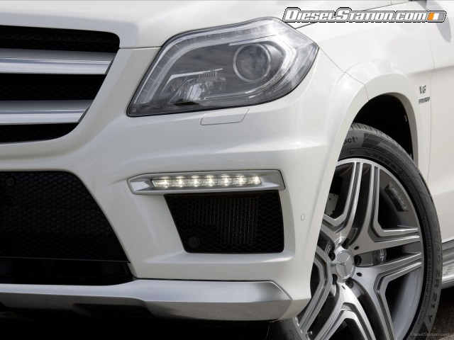 Mercedes GL63 AMG 2013 Picture #1 Mercedes GL63 AMG 2013 Picture #1