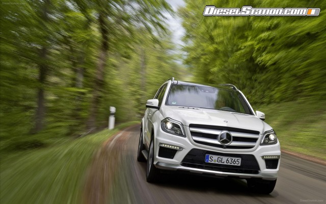 Mercedes GL63 AMG 2013 Widescreen Picture #45 Mercedes GL63 AMG 2013 Widescreen Picture #45