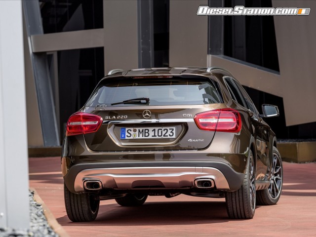 Mercedes GLA Class 2015 Picture #28 Mercedes GLA Class 2015 Picture #28