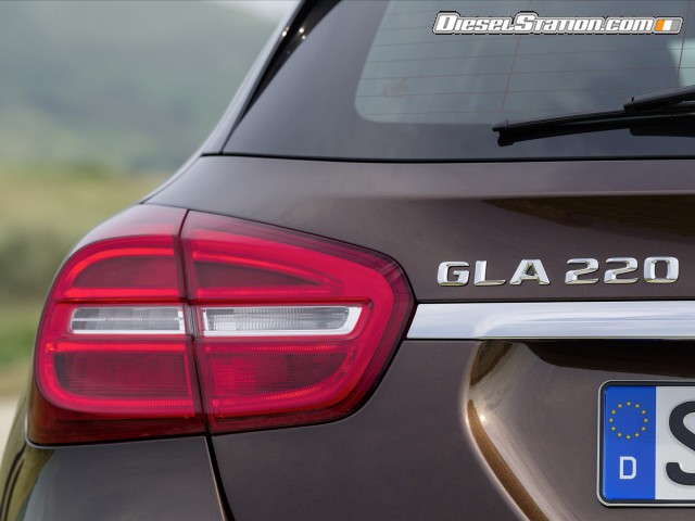 Mercedes GLA Class 2015 Picture #16 Mercedes GLA Class 2015 Picture #16