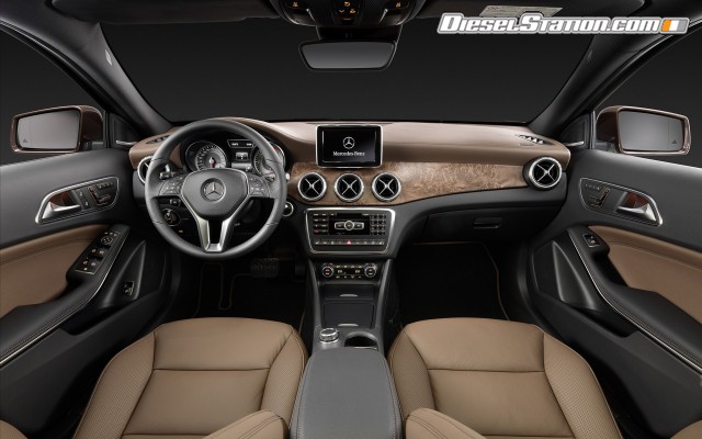 Mercedes GLA Class 2015 Widescreen Picture #2 Mercedes GLA Class 2015 Widescreen Picture #2
