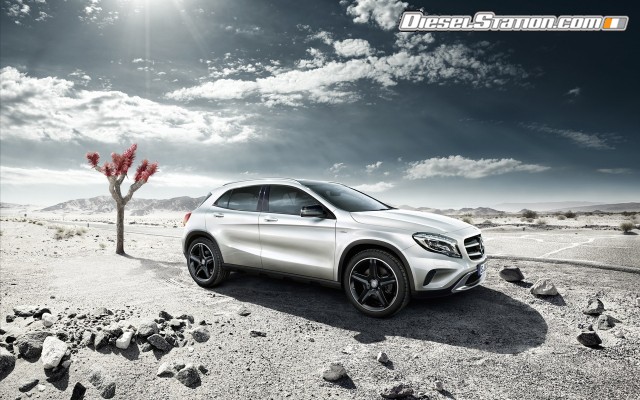 Mercedes GLA Edition 1 2014 Widescreen Picture #18 Mercedes GLA Edition 1 2014 Widescreen Picture #18