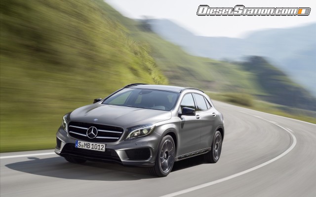 Mercedes GLA250 2015 Widescreen Picture #2 Mercedes GLA250 2015 Widescreen Picture #2