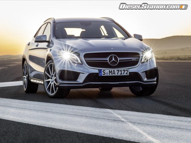 Mercedes GLA45 AMG 2014 Picture #11 Mercedes GLA45 AMG 2014 Picture #11