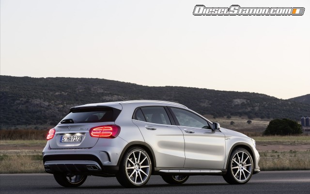 Mercedes GLA45 AMG 2014 Widescreen Picture #8 Mercedes GLA45 AMG 2014 Widescreen Picture #8