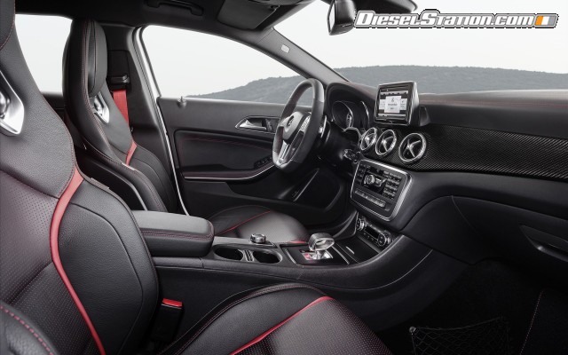 Mercedes GLA45 AMG 2014 Widescreen Picture #6 Mercedes GLA45 AMG 2014 Widescreen Picture #6