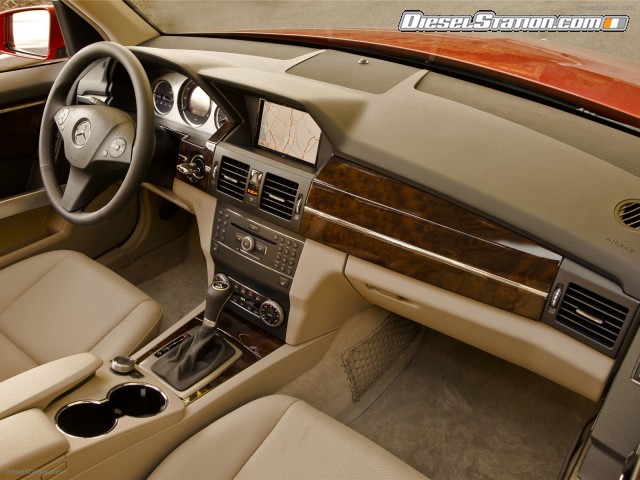 Mercedes GLK350 4MATIC 2010 Picture #17 Mercedes GLK350 4MATIC 2010 Picture #17