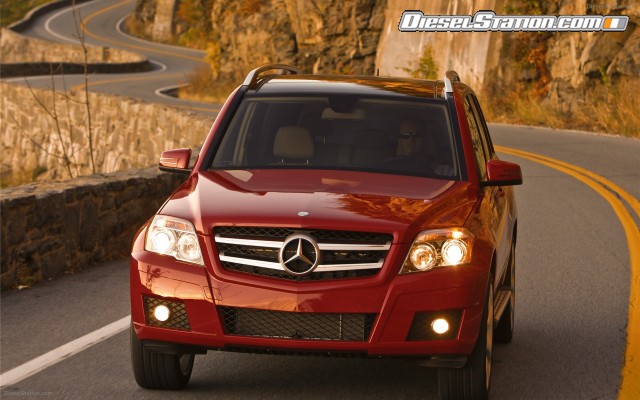 Mercedes GLK350 4MATIC 2010 Widescreen Picture #4 Mercedes GLK350 4MATIC 2010 Widescreen Picture #4