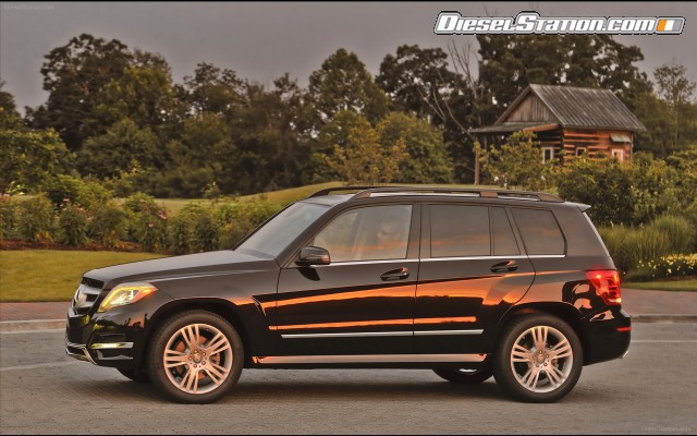 Mercedes GLK350 4MATIC 2013 Widescreen Picture #1 Mercedes GLK350 4MATIC 2013 Widescreen Picture #1