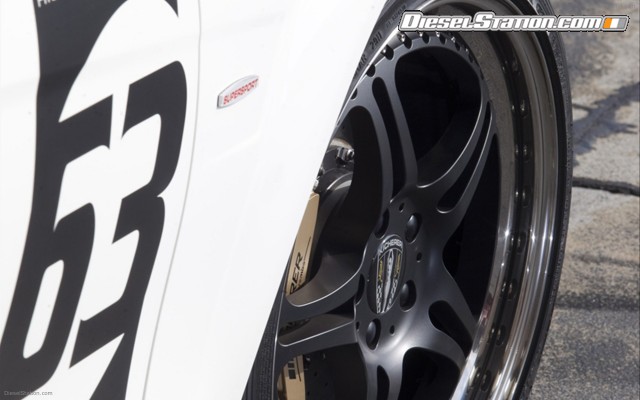 Mercedes Kicherer C63 White Edition 2011 Widescreen Picture #11 Mercedes Kicherer C63 White Edition 2011 Widescreen Picture #11