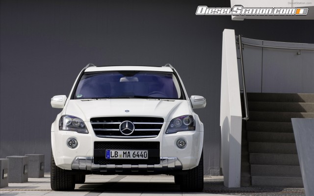 Mercedes ML 63 AMG 2011 Widescreen Picture #9 Mercedes ML 63 AMG 2011 Widescreen Picture #9