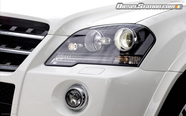 Mercedes ML 63 AMG 2011 Widescreen Picture #5 Mercedes ML 63 AMG 2011 Widescreen Picture #5