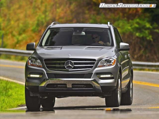 Mercedes ML350 4MATIC 2012 Picture #26 Mercedes ML350 4MATIC 2012 Picture #26