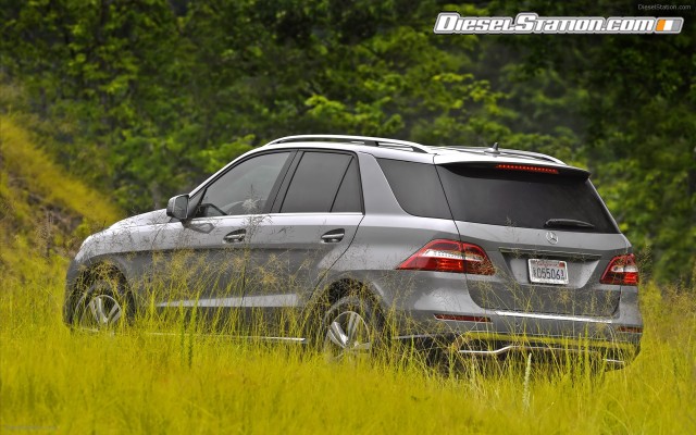 Mercedes ML350 4MATIC 2012 Widescreen Picture #10 Mercedes ML350 4MATIC 2012 Widescreen Picture #10