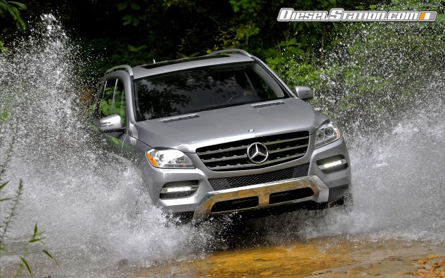 Mercedes ML350 4MATIC 2012 Widescreen Picture #9 Mercedes ML350 4MATIC 2012 Widescreen Picture #9