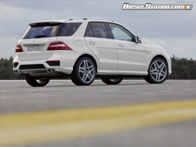 Mercedes ML63 AMG 2012 Picture #2 Mercedes ML63 AMG 2012 Picture #2