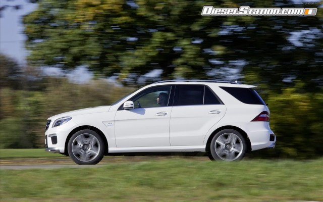 Mercedes ML63 AMG 2012 Widescreen Picture #14 Mercedes ML63 AMG 2012 Widescreen Picture #14