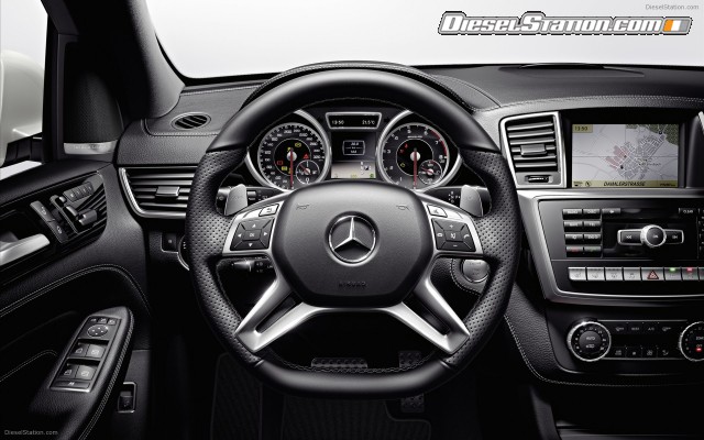 Mercedes ML63 AMG 2012 Widescreen Picture #22 Mercedes ML63 AMG 2012 Widescreen Picture #22