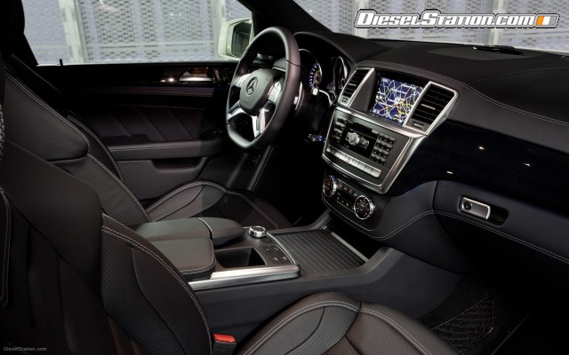 Mercedes ML63 AMG 2012 Widescreen Picture #10 Mercedes ML63 AMG 2012 Widescreen Picture #10