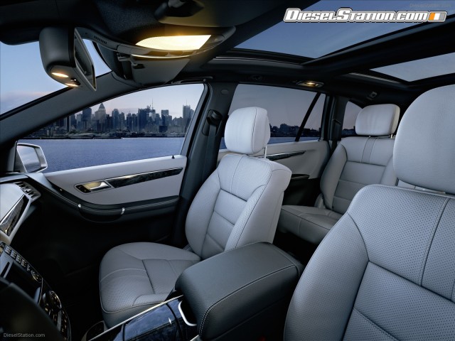 Mercedes R Class 2011 Picture #25 Mercedes R Class 2011 Picture #25